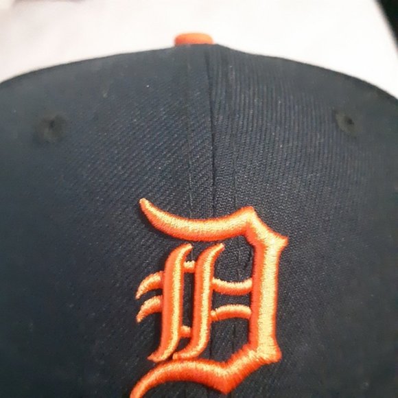 Detroit Tigers official on-field snapback cap size 7 1/4 unisex - Picture 2 of 7